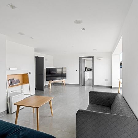 Long Letting - Luxurious 3 Bedroom Penthouse In City Centre - Parking Included! Chelmsford Exterior foto